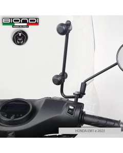 Shad 8500519 kit attacchi parabrezza per Honda EM1e dal 2023.