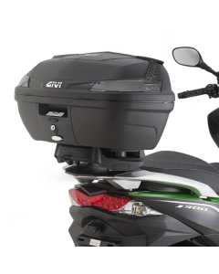 Attacco posteriore specifico per bauletto Givi SR4111MM per moto, KAWASAKI J125 / J300 (14 > 18), piastra inclusa.