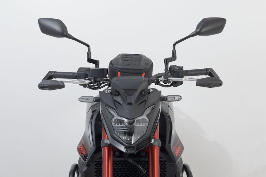 Honda Hornet 2023 paraleve con antivento sw-motech LVG.01.971.11000/B.