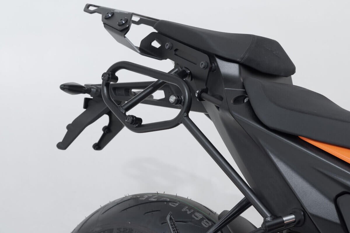 Coppia di borse Urban ABS di SW-Motech per la moto Ktm 1390 Super Duke R.