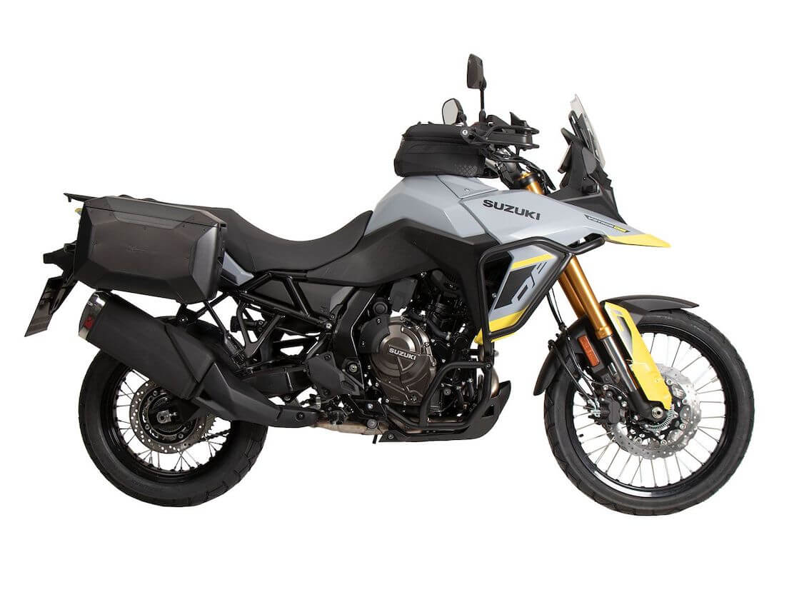 Borse laterali Hepco & Becker montate sulla moto Suzuki V-Strom 800SE.